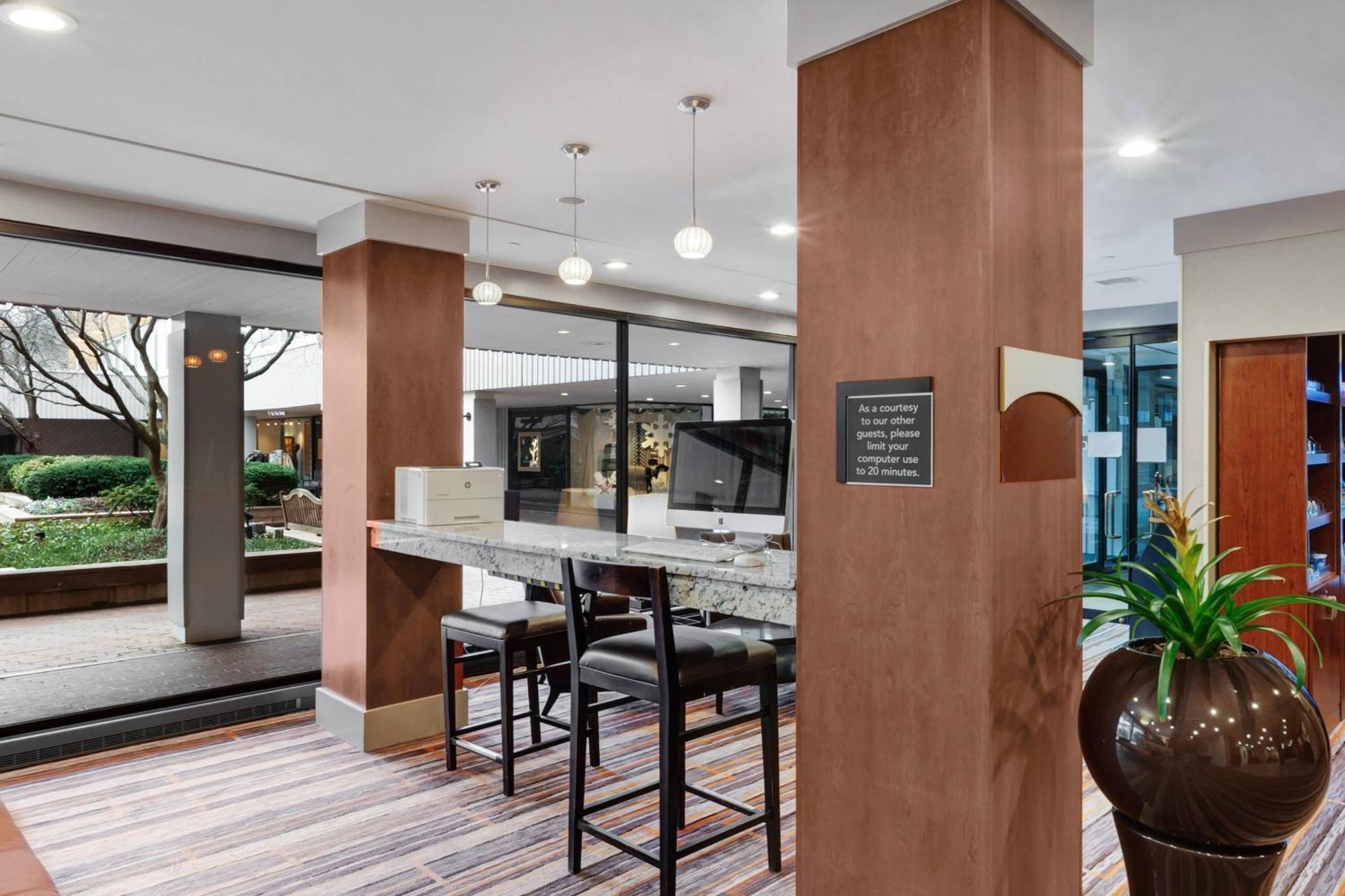 Delta By Marriott North Hotel 4*