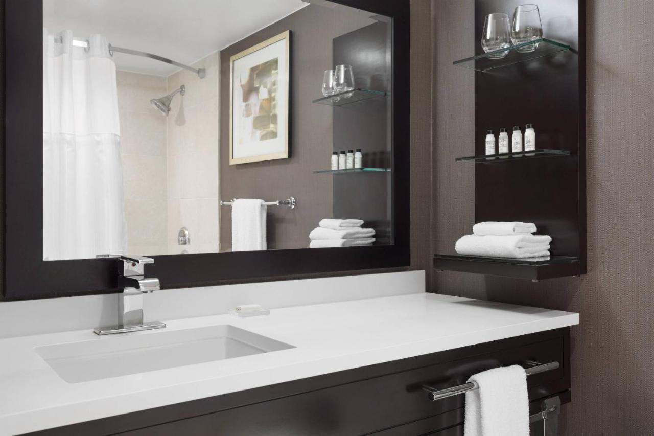 Hotel Delta By Marriott North 4*